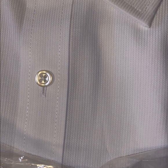Men’s wrinkle free dress shirt - Picture 4 of 4